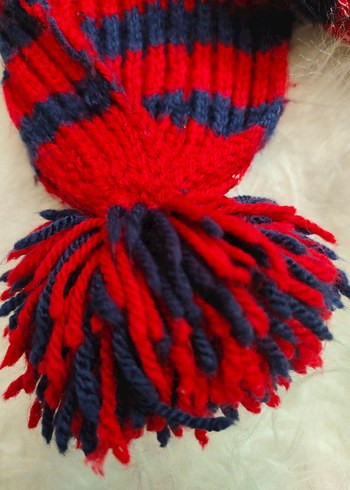 Nakışlı Kırmızı Çocuk Bere ve Atkı Seti - Görsel 3