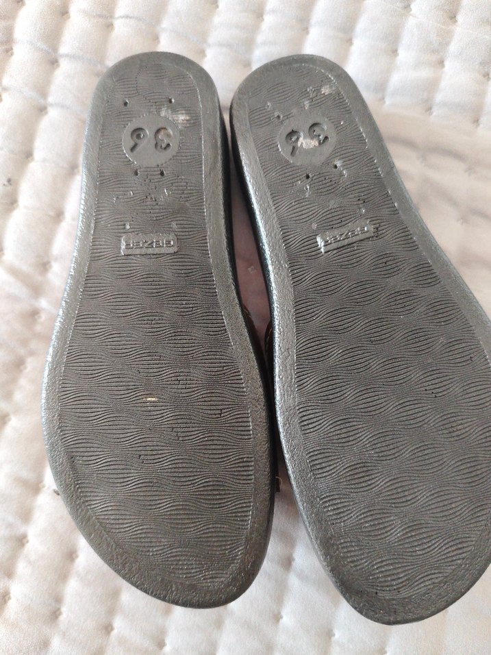 Kahverengi Tokalı Kadın Dolgu Topuk Terlik - Görsel 5