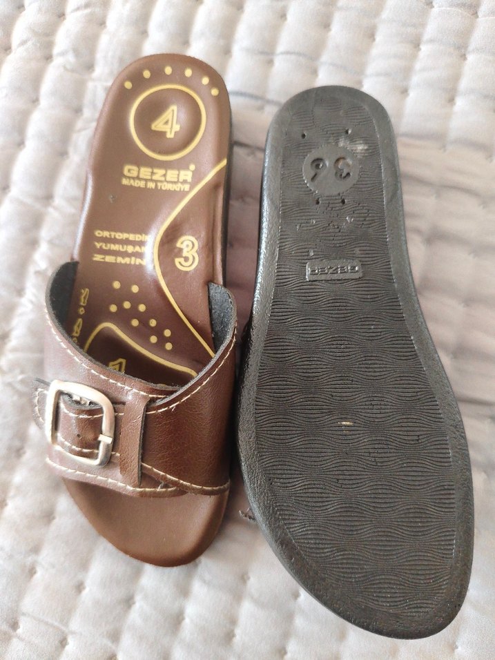 Kahverengi Tokalı Kadın Dolgu Topuk Terlik - Görsel 4