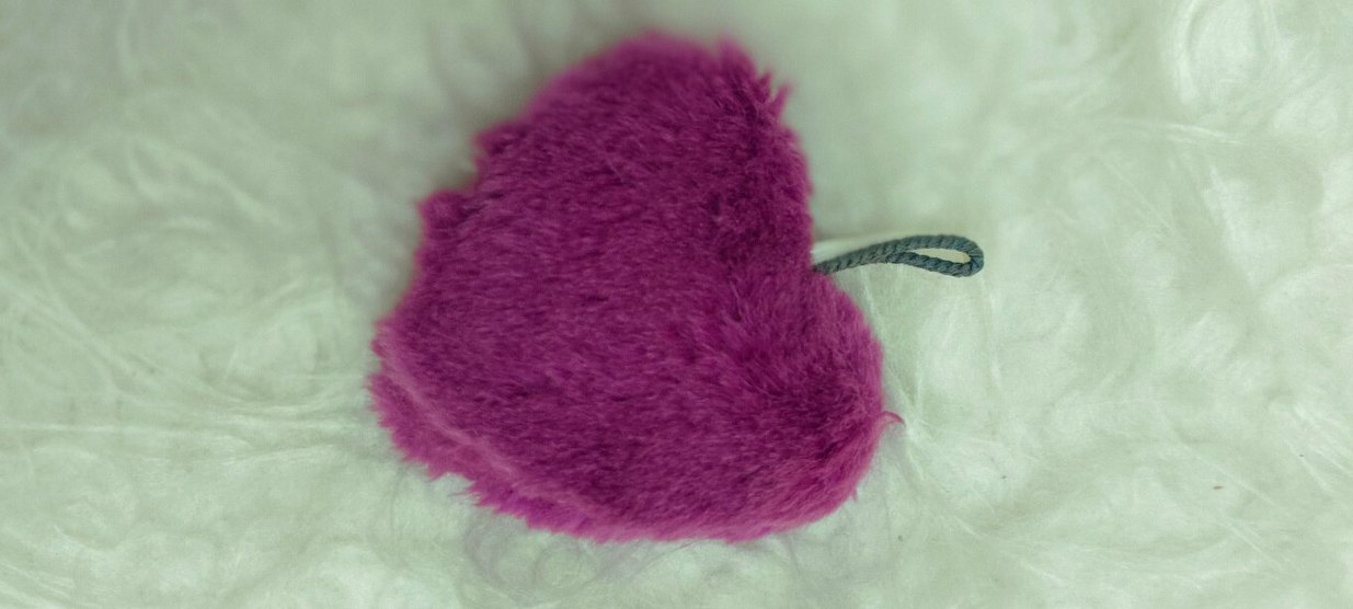 Mor Kürklü Kalp iğnelik - Görsel 3