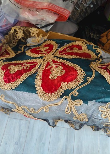  Beden kırmızı Renk Kırmızı İşlemeli Geleneksel El Sanatları Örtüsü defolu