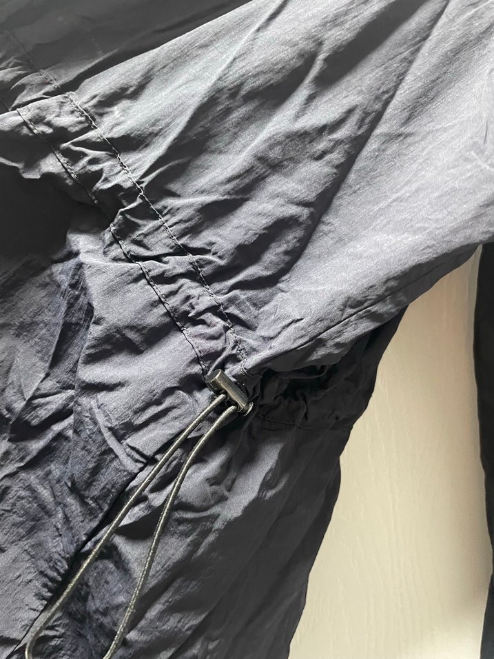 Siyah dizüstü Fermuarlı Kadın Yağmurluk - Görsel 4