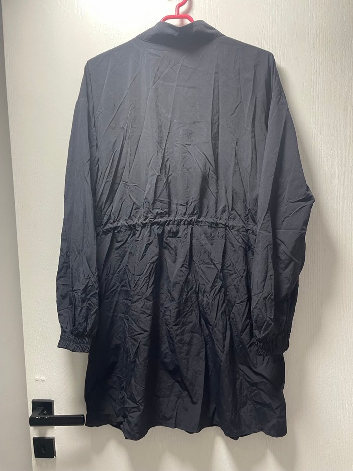 Siyah dizüstü Fermuarlı Kadın Yağmurluk - Görsel 2