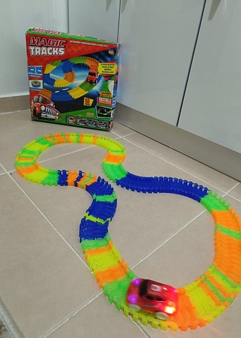 Renkli Sihirli Yarış Pisti Oyuncağı - Görsel 2