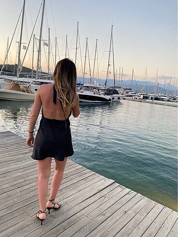 Zara Zara boyundan bağlama saten elbise