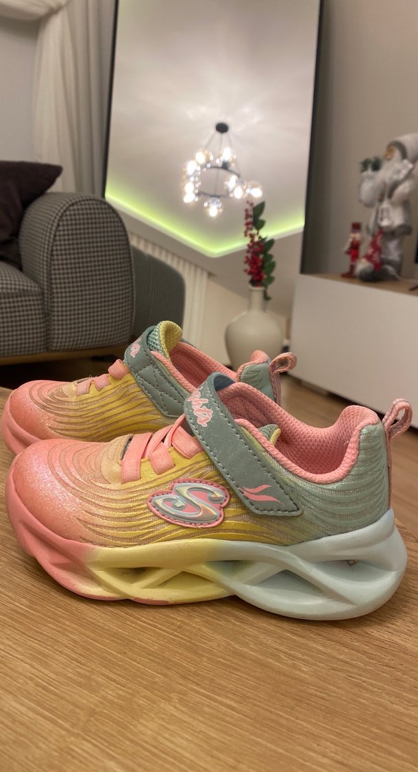 Skechers ışıklı kız çocuk spor ayakkabı - Görsel 2