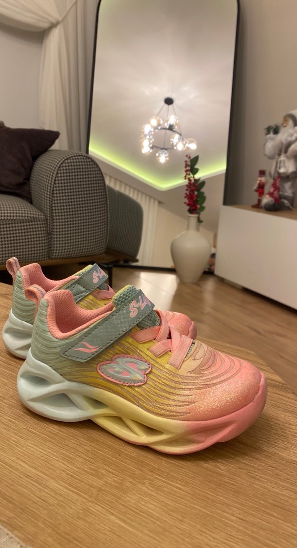 Skechers ışıklı kız çocuk spor ayakkabı - Görsel 3
