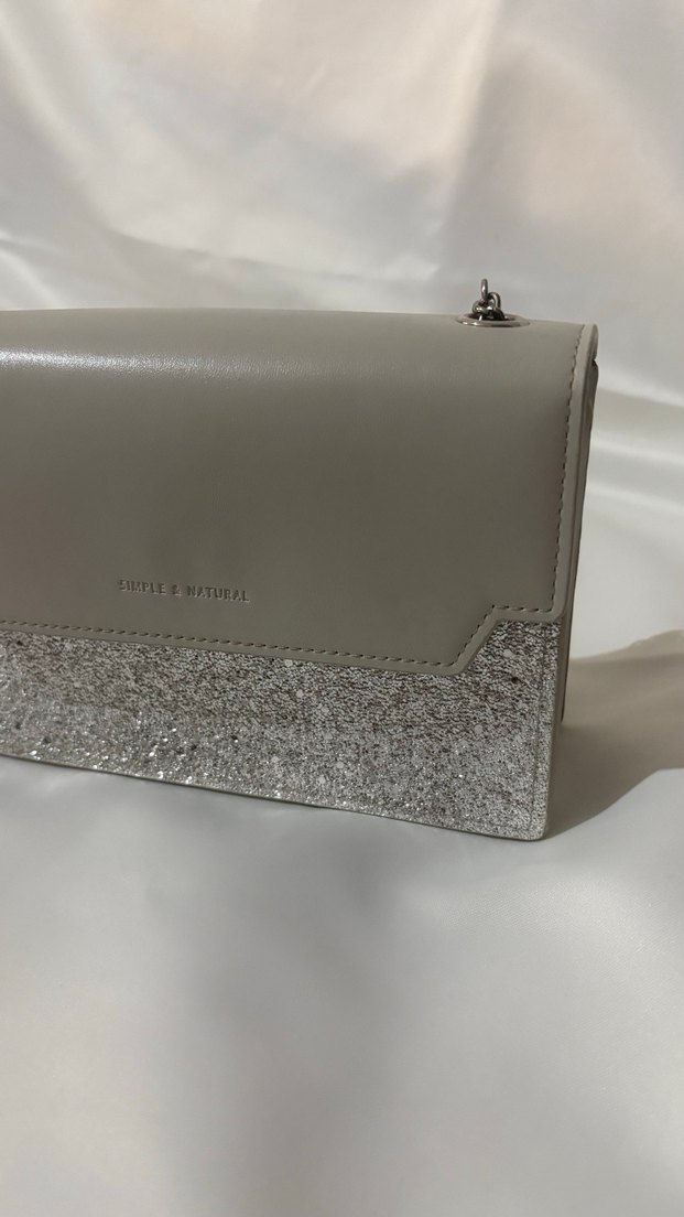 Gri Zincir Detaylı Deri Kadın Çanta - Görsel 2