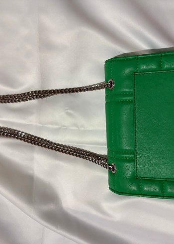 Zincir Detaylı Yeşil Deri Kadın Çanta - Görsel 3