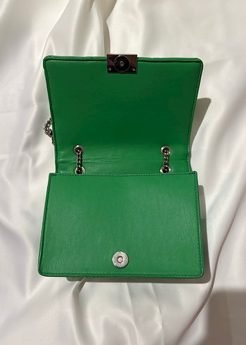 Zincir Detaylı Yeşil Deri Kadın Çanta - Görsel 4