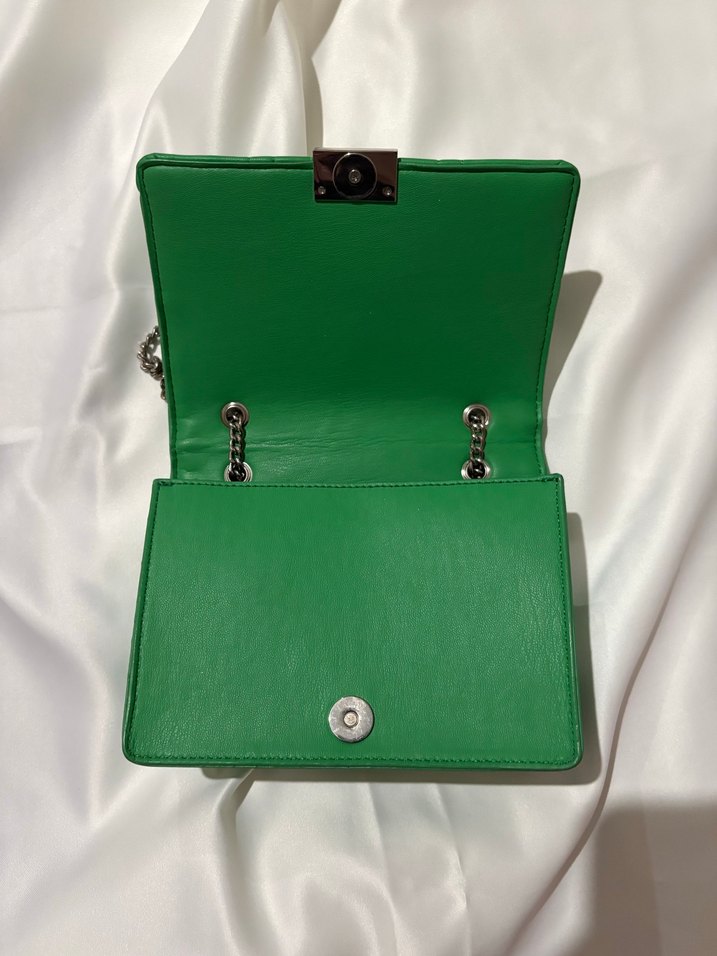 Zincir Detaylı Yeşil Deri Kadın Çanta - Görsel 4