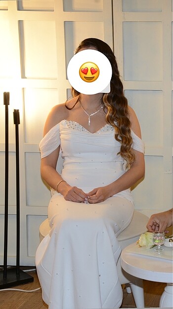 Nişan elbisesi
