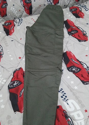 Gri Kamuflaj Desenli Kemerli Rahat Kesim Kadın Pantolon - Görsel 4