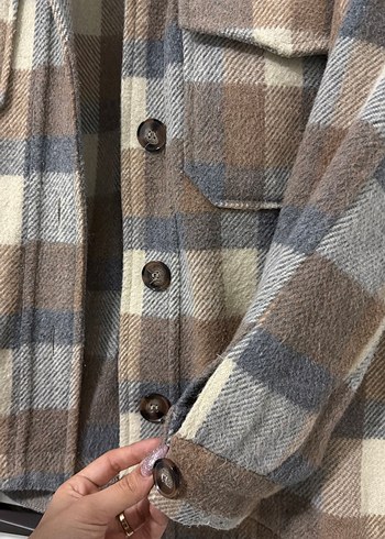 Düğmeli Çizgili Kahverengi Kadın Gömlek - Görsel 4