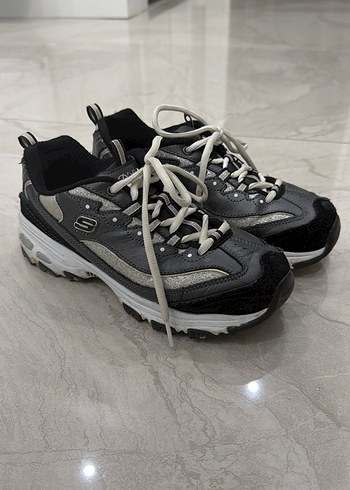 Skechers 37