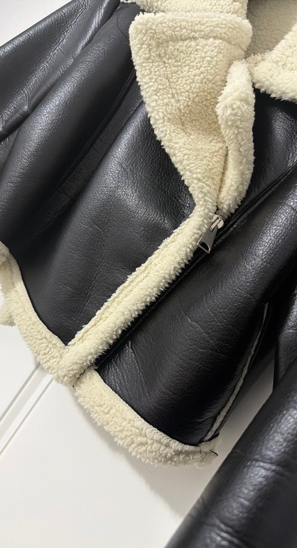 Siyah Kürklü Kısa Deri Kadın Ceket - Görsel 5