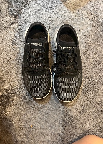 Under armour orijinal Bağcıklı Kadın Spor Ayakkabı