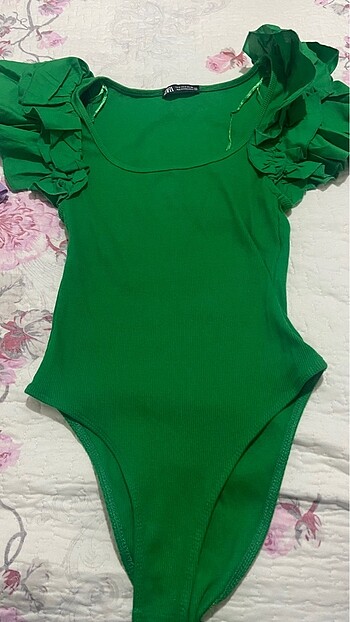 Zara yeşil body