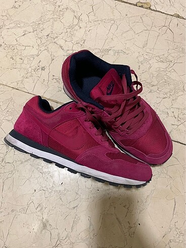Nike MD Runner Spor Ayakkabı