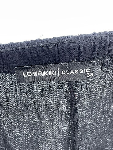 38 Beden siyah Renk LC Waikiki Düz Kesim %70 İndirimli.