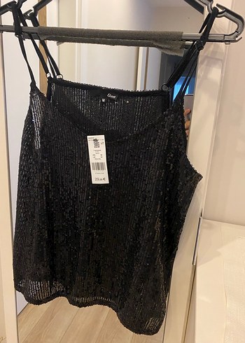 Siyah Payetli V Yaka Kadın Atlet - Görsel 2