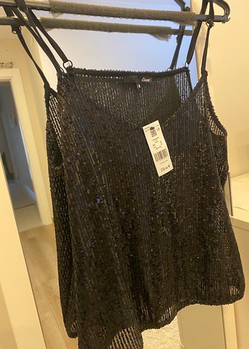 Siyah Payetli V Yaka Kadın Atlet - Görsel 3