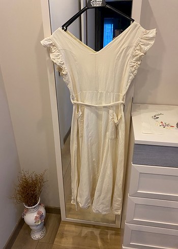 V Yaka Beyaz Midi elbise - Görsel 4