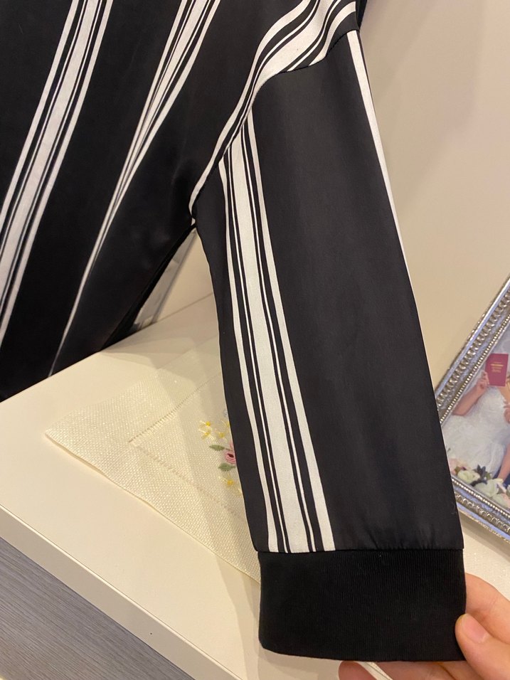 Siyah Beyaz Çizgili Salaş Kadın Bluz - Görsel 2