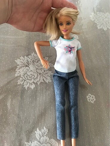 Eklemli Barbie?