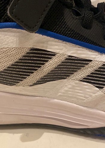 Adidas 38.5 basketbol ayakkabısı - Görsel 3