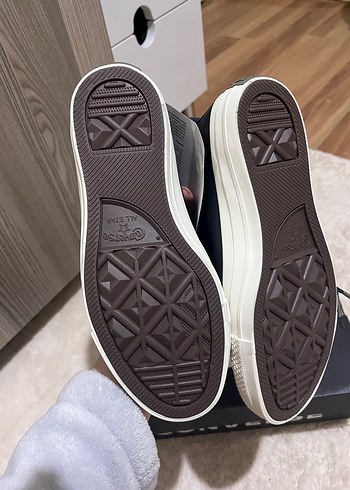 Converse Kadın Siyah Beyaz Bağcıklı Spor Ayakkabı - Görsel 4