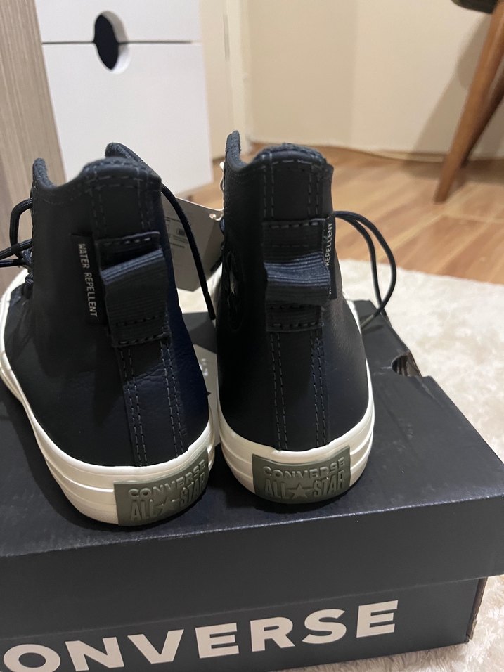 Converse Kadın Siyah Beyaz Bağcıklı Spor Ayakkabı - Görsel 5