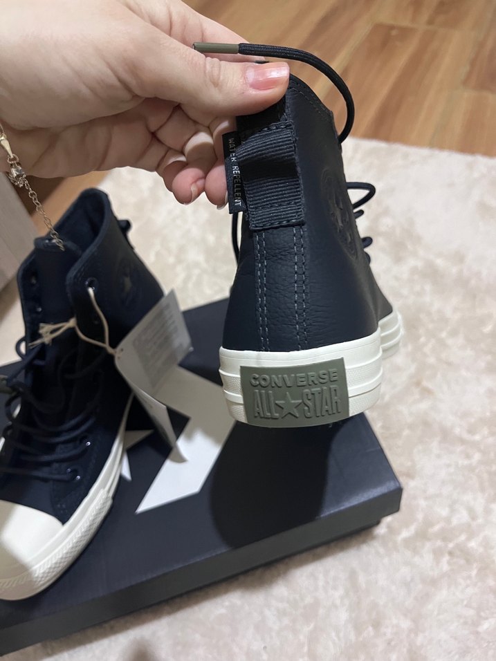 Converse Kadın Siyah Beyaz Bağcıklı Spor Ayakkabı - Görsel 3