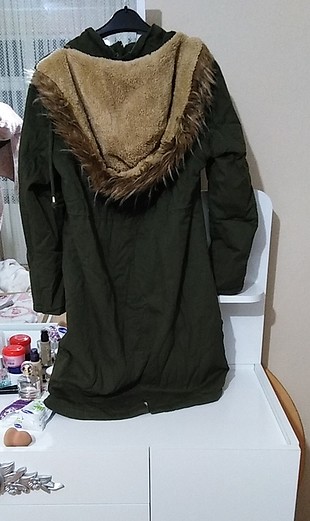 Diğer yeşil mont