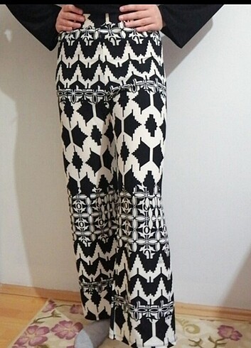 Desenli rahat pantolon