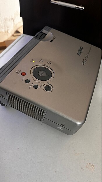 SANYO PLC -XU41 LCD PROJEKSİYON CİHAZI - Görsel 3