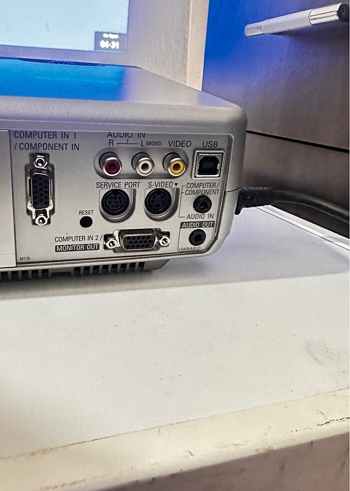 SANYO PLC -XU41 LCD PROJEKSİYON CİHAZI - Görsel 4