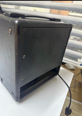 GA-15 gitar amfisi sorunsuz çalışır durumda - Görsel 3