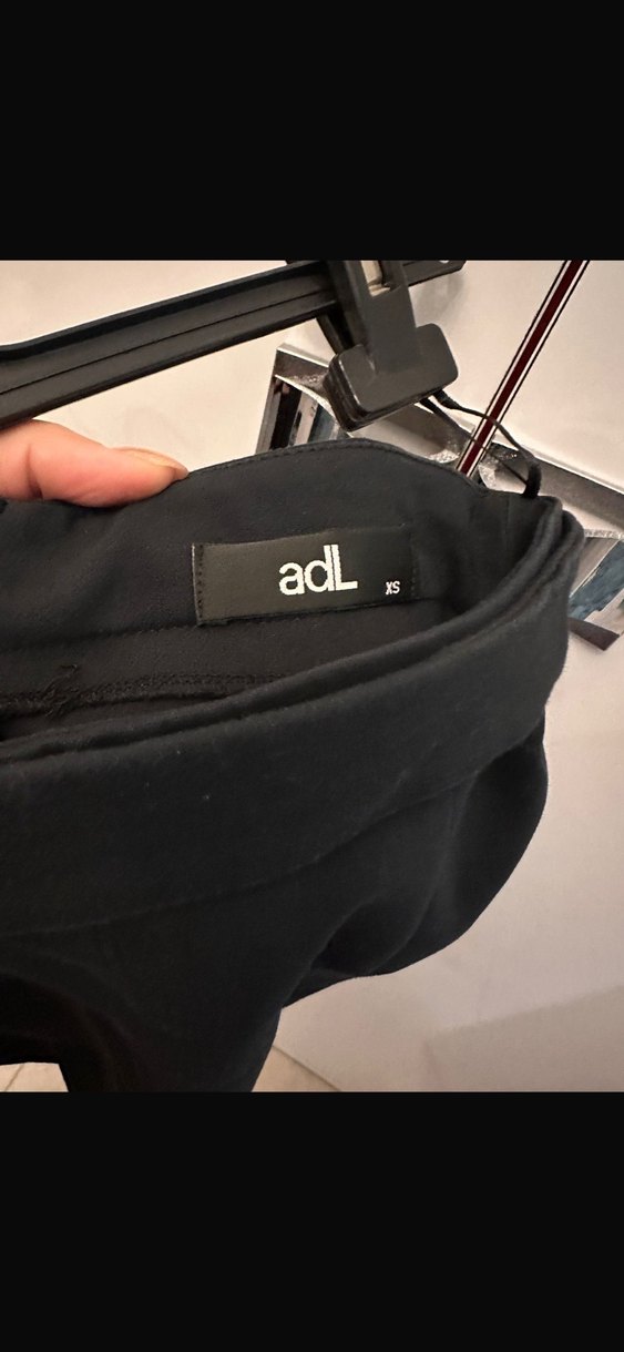 Kemer Detaylı Siyah Midi Kadın Etek - Görsel 3