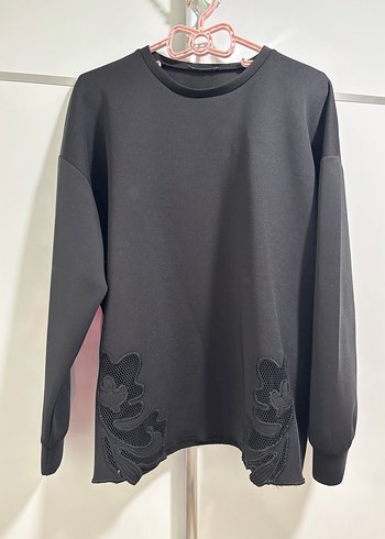 Siyah Nakışlı Kadın Sweatshirt