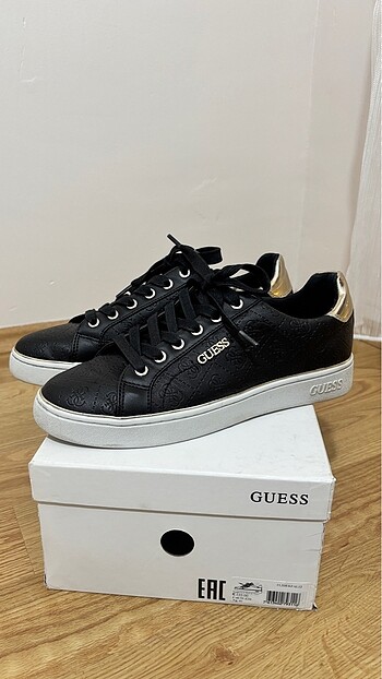 Guess Sneaker