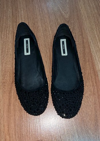 Siyah Boncuk Detaylı Dolgu Topuklu Kadın Babet - Görsel 2