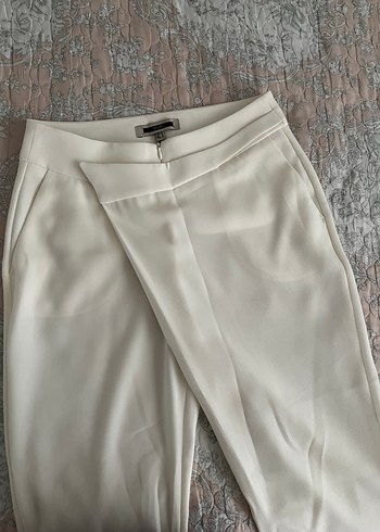 Düğmeli Beyaz Midi Kadın Kumaş Pantolon - Görsel 4