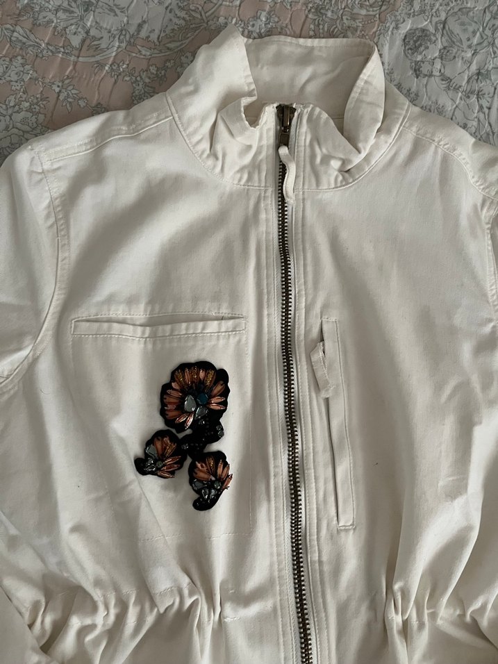 Nakışlı Beyaz Pamuklu Kadın Ceket - Görsel 3