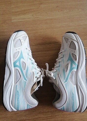 Mizu Mizuno voleybol ayakkabısı