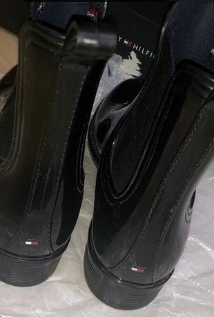 37 Beden siyah Renk tommy hilfiger yagmur botu KISA SURELIGINE INDIRIM DE