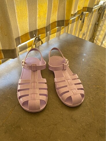 LC Waikiki Kadın lila sandalet