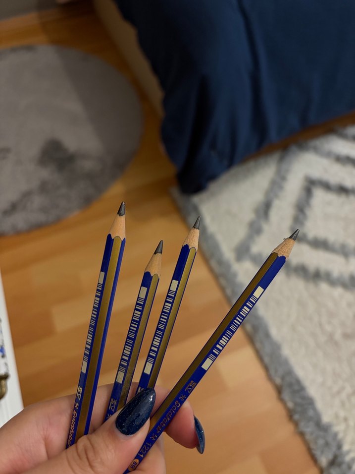 Faber-Castell 8B kurşun kalem - Görsel 2