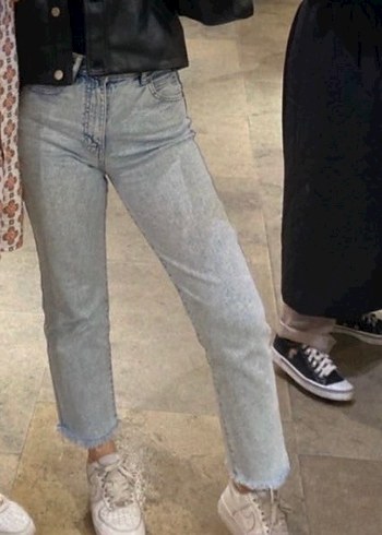 pull&bear slim fit mom