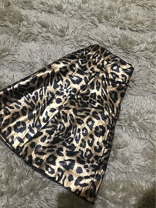 Bershka deri leopar etek